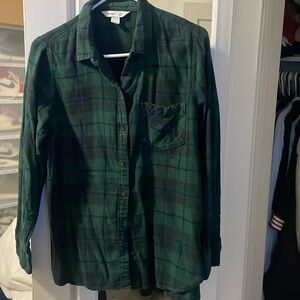 Women’s plaid long sleeve shirt